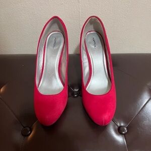 Xappeal Women's Bright Pink Suede-Look Round-Toe Pumps